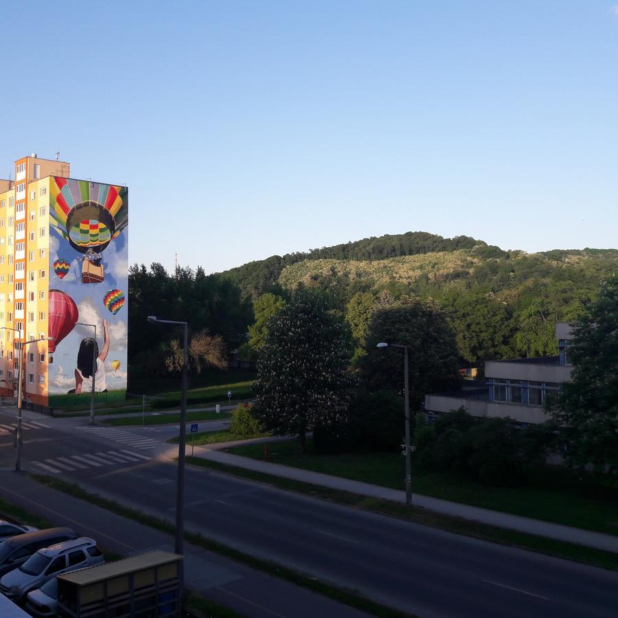 Studio 18 Apartman Kazincbarcika Exterior foto