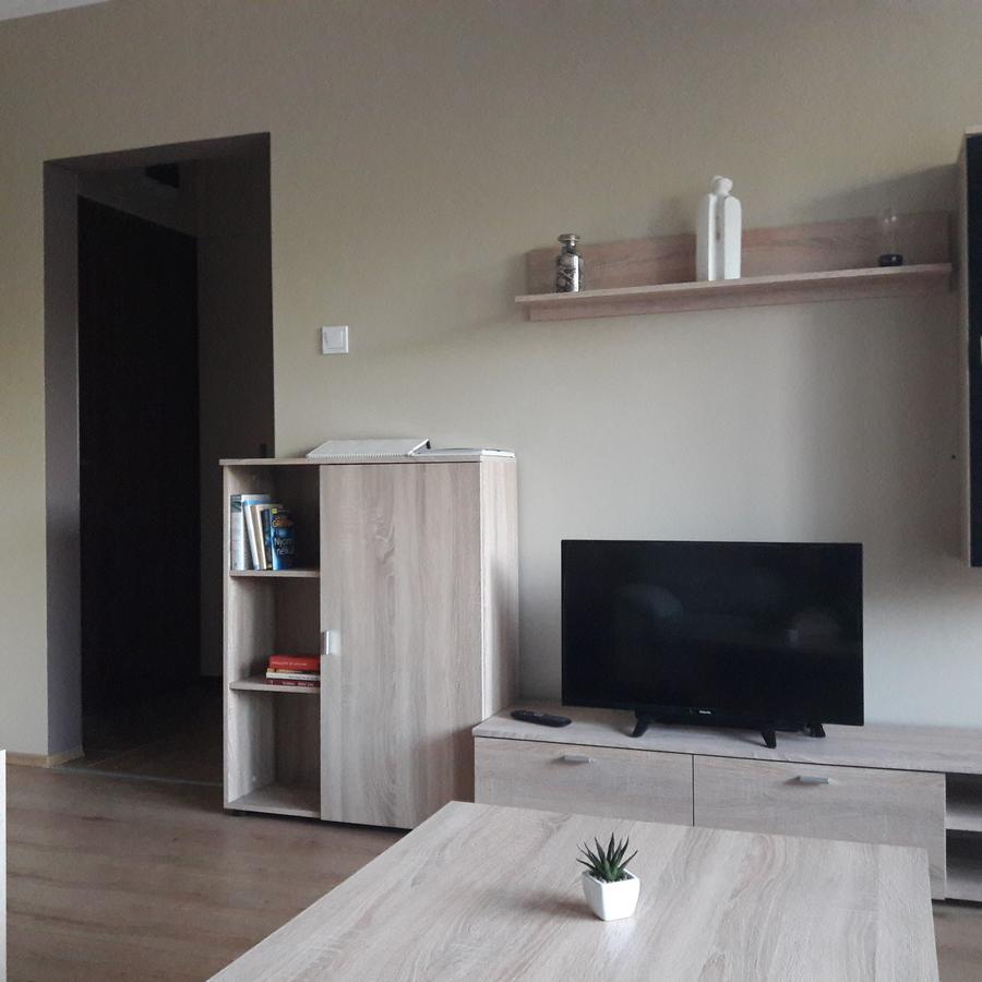 Studio 18 Apartman Kazincbarcika Exterior foto