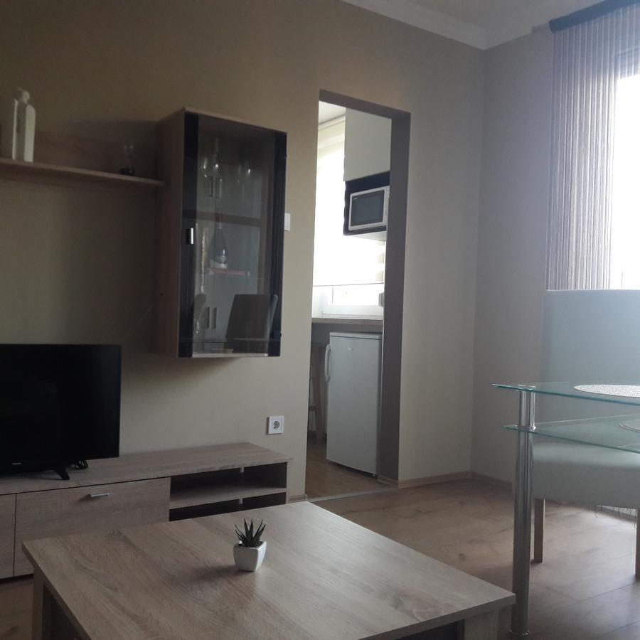 Studio 18 Apartman Kazincbarcika Exterior foto